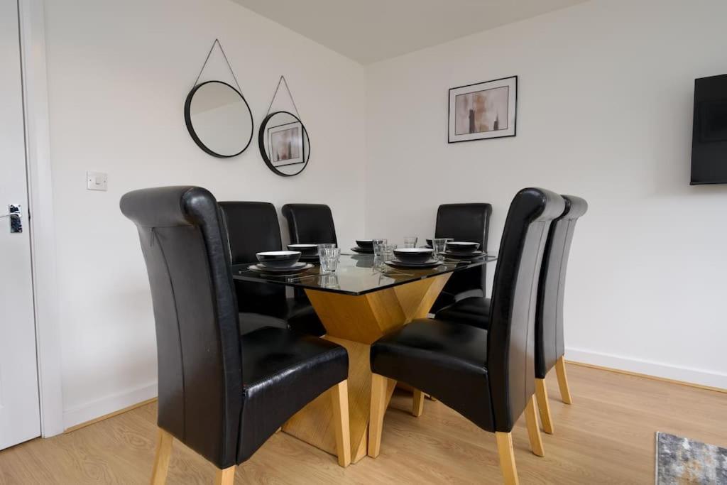 Highley'S Nest - Fully Furnished Gem, Free Private Parking, Sky Tv & Netflix Villa Coventry Bagian luar foto
