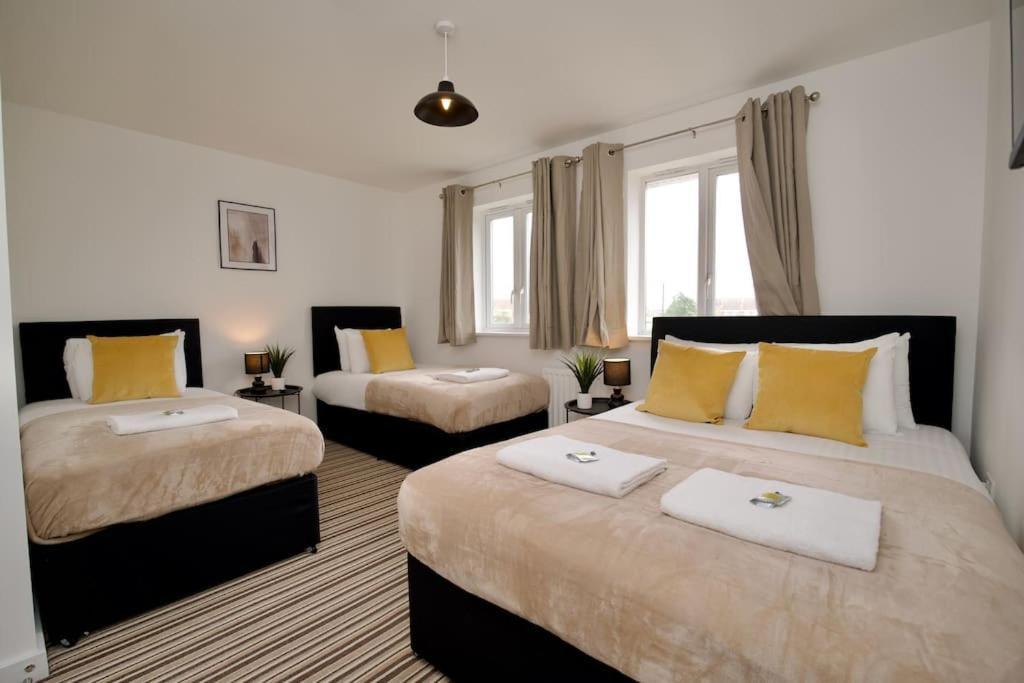 Highley'S Nest - Fully Furnished Gem, Free Private Parking, Sky Tv & Netflix Villa Coventry Bagian luar foto