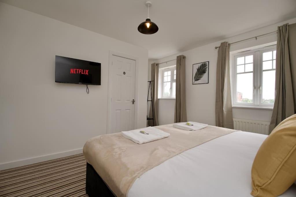 Highley'S Nest - Fully Furnished Gem, Free Private Parking, Sky Tv & Netflix Villa Coventry Bagian luar foto